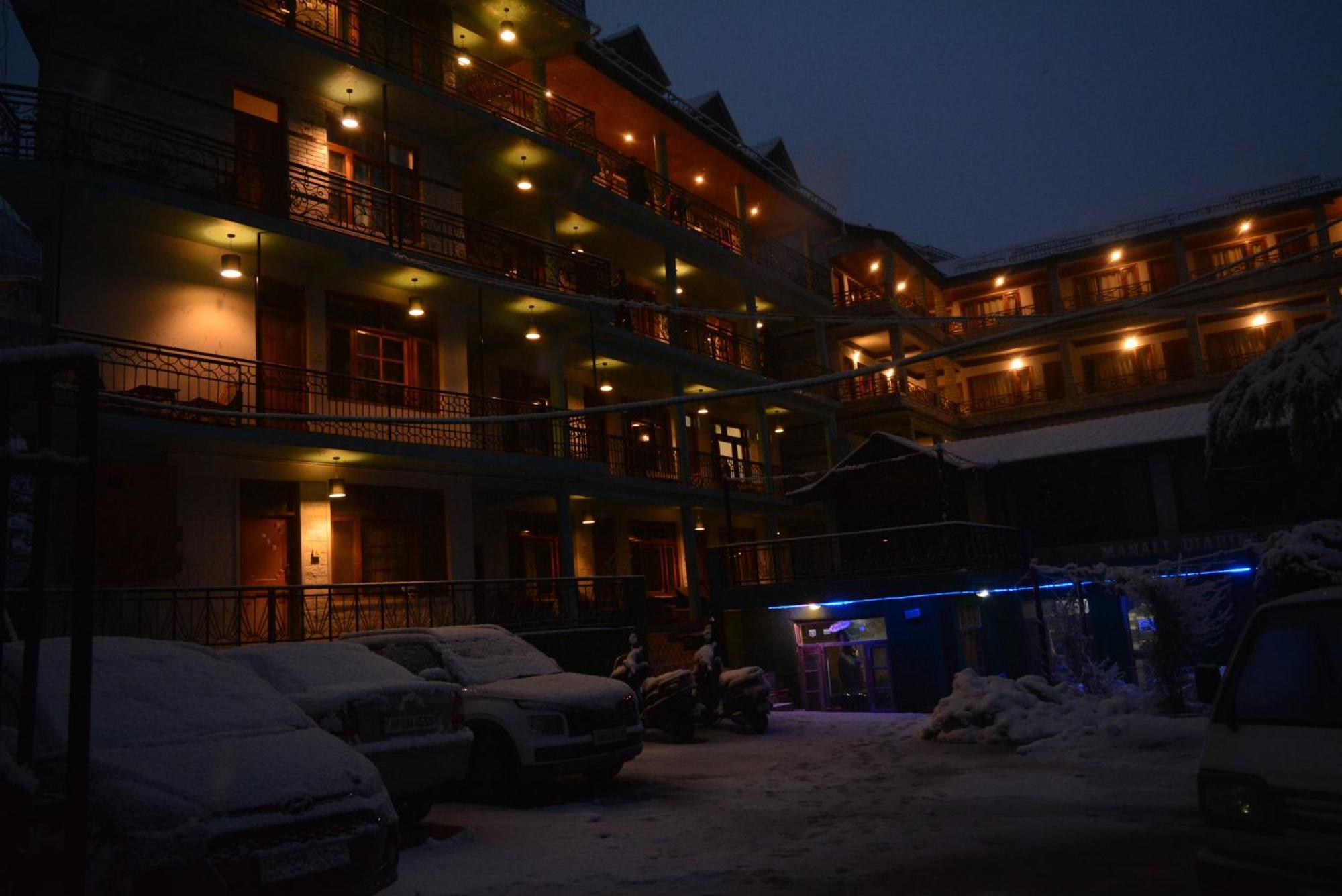 Hotel The Neelgiris Manāli Exteriér fotografie