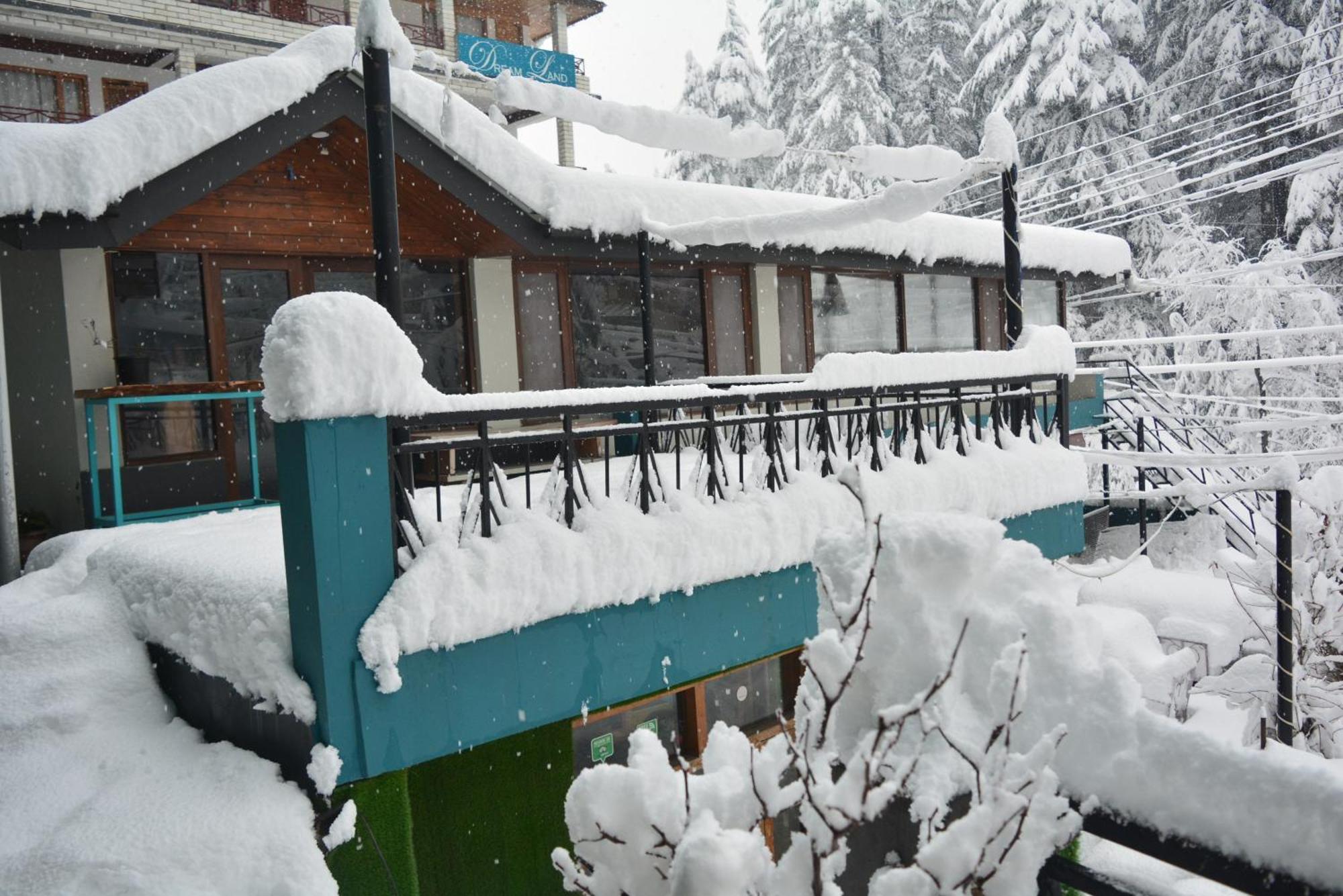 Hotel The Neelgiris Manāli Exteriér fotografie
