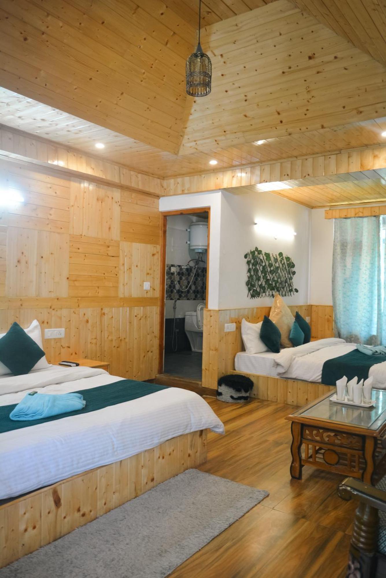 Hotel The Neelgiris Manāli Exteriér fotografie