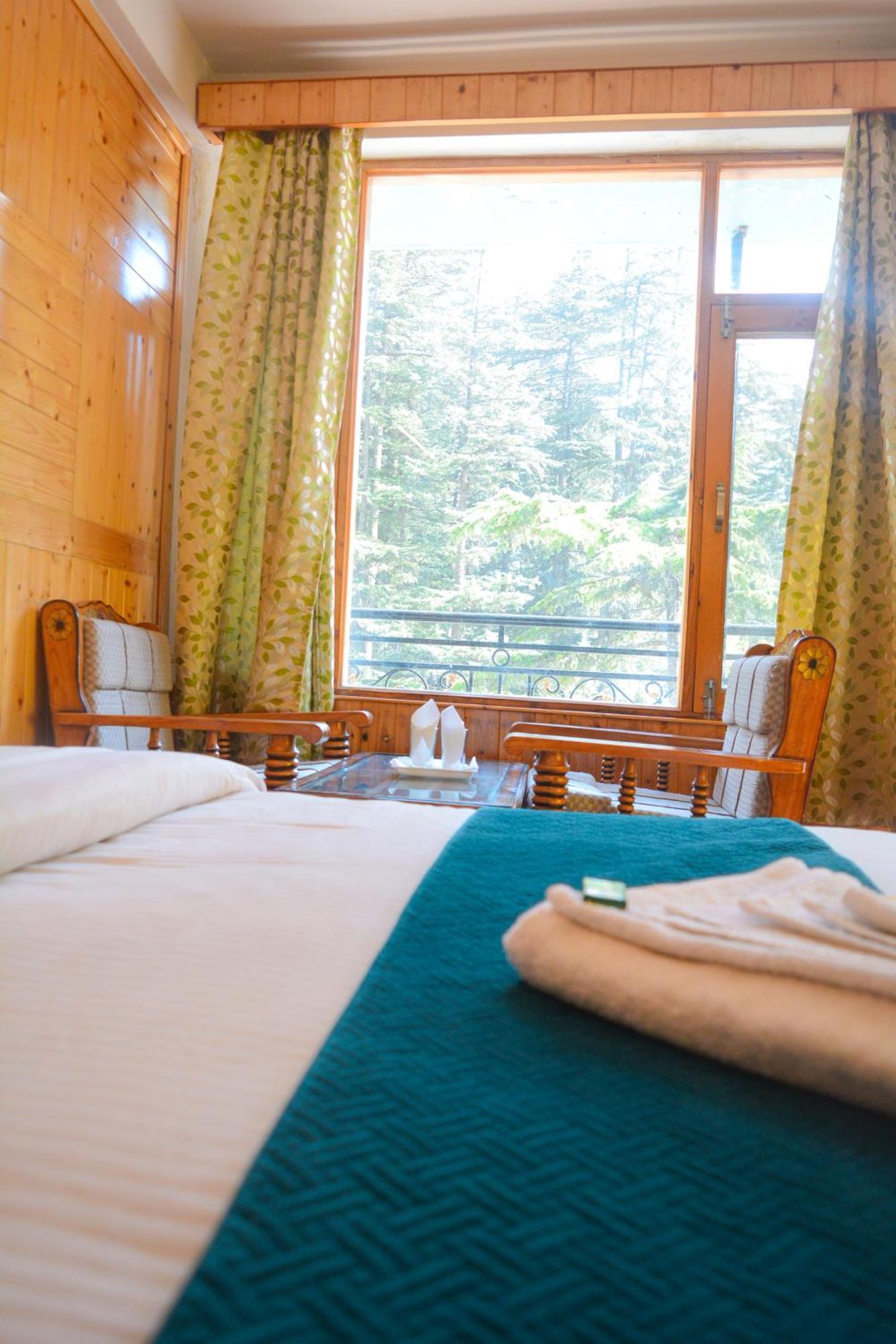 Hotel The Neelgiris Manāli Exteriér fotografie