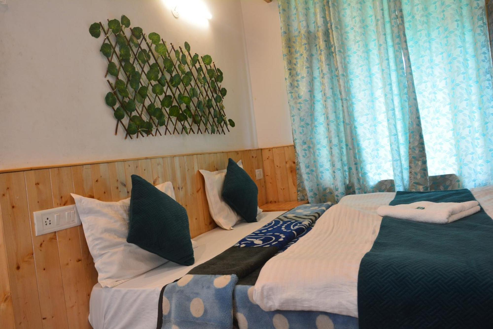 Hotel The Neelgiris Manāli Exteriér fotografie