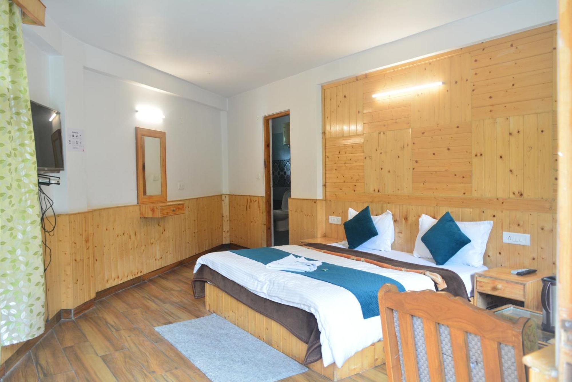 Hotel The Neelgiris Manāli Exteriér fotografie