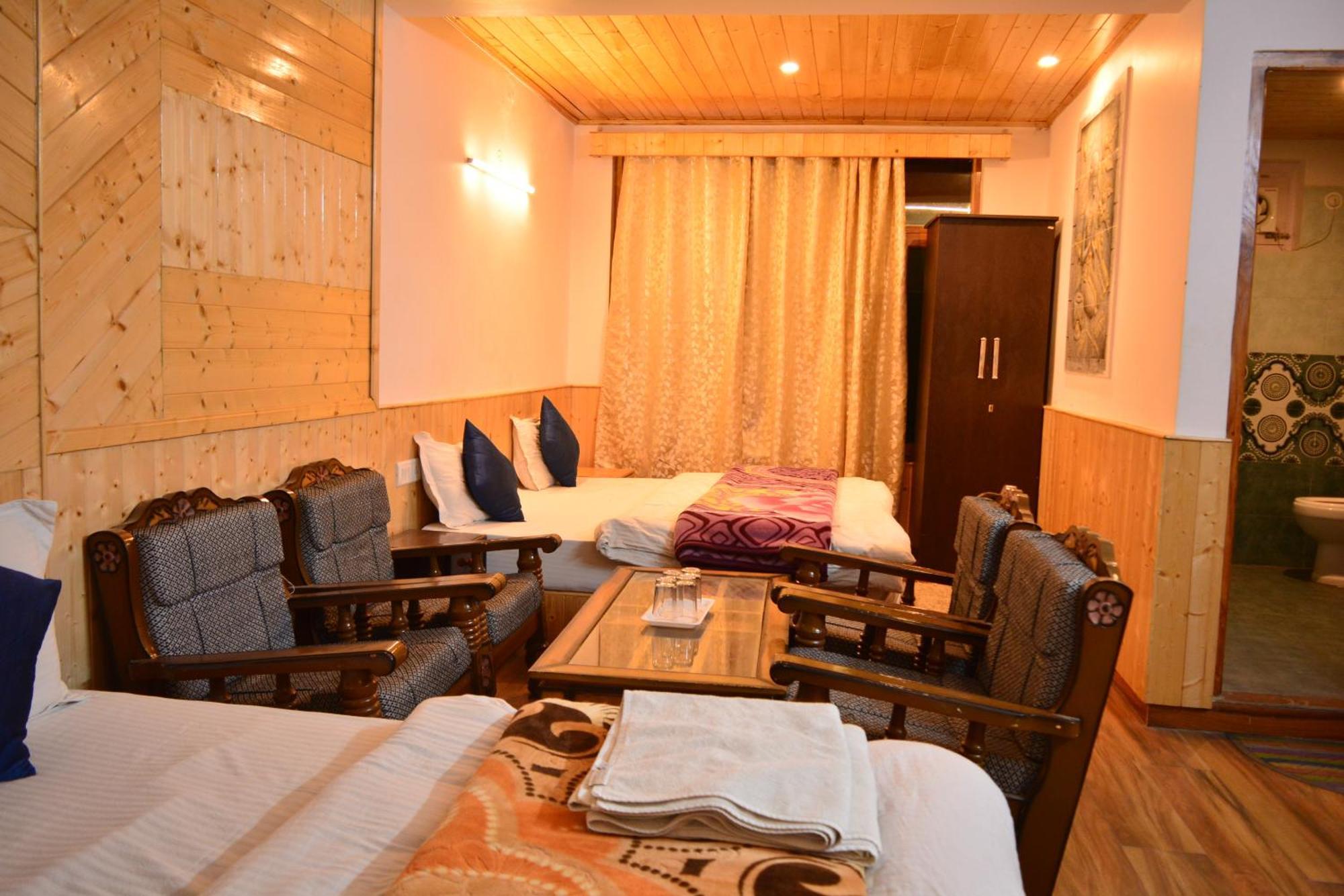 Hotel The Neelgiris Manāli Exteriér fotografie